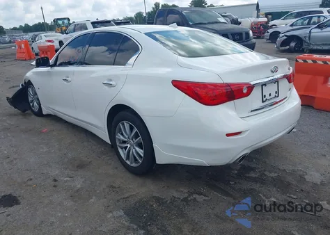 2015 Infiniti Q50 Premium z USA, uszkodzony, nr VIN JN1BV7AP4FM330923